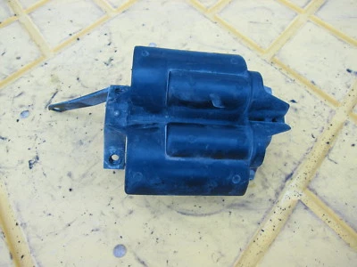 Honda Nighthawk 700S CB700SC 1985 OEM cubierta de bobina escudo de goma Foto 1 de 4