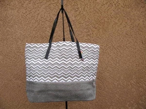 Gray and White Chevron Straw Shopper Beach Gym Tote Bag Large Handbag Big Purse - Picture 1 of 9