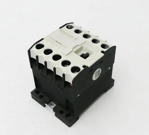 MOELLER DIL-EEM-10-G Contattore ausiliario -usato- - Foto 1 di 3