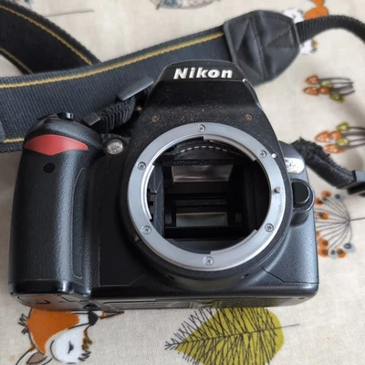 Nikon D40x DSLR Camera Body Only 2.5" Display 10.2MP with sd Card and battery - Image 1 of 4