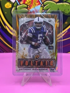 2024 Topps Resurgence - Voltaic Anthony Richardson #V-3 Gold Power Surge... - Imagen 1 de 2