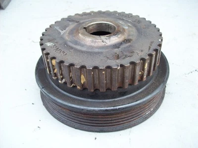 Porsche 944 y Turbo - Engranaje del cigüeñal con polea del cigüeñal 944.102.209.05 Foto 1 de 4