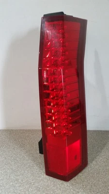 04-09 Conjunto de lámpara de luz trasera derecha para pasajero Cadillac SRX OEM 25936964 Foto 1 de 4