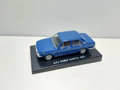 Alfa Romeo Alfetta Blu del 1972 - 100 Anni di Italia in automobile 1/43 - Immagine 1 di 2