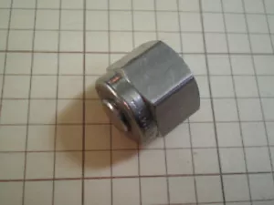 Swagelok SS-316 blocking 1/4 nut - Picture 1 of 3