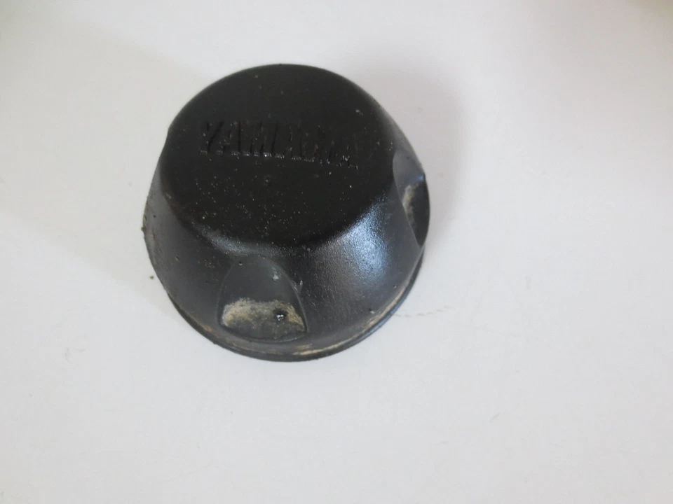 2000 Yamaha Big Bear 400 4wd Used OEM One Wheel Dust Hub Cap Cover - Image 1 of 1