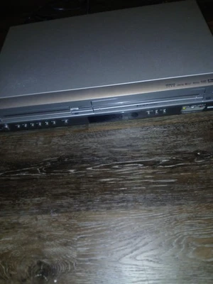 Zenith XBV442 DVD/VCR 4 cabezales Hi-Fi estéreo VHS grabadora combo reproductor sin control remoto Foto 1 de 4