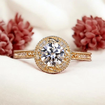 Anillo de compromiso de diamantes cultivados en laboratorio certificado IGI redondo de oro amarillo de 18 k de 1,20 quilates Foto 1 de 4