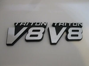 99-04 FORD F-250 F-350 TRITON V8 *PAIR* SIDE FENDER EMBLEM LOGO BADGE - Picture 1 of 3