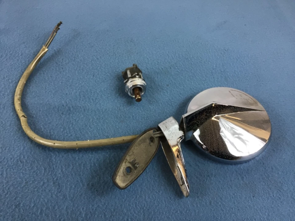 Зарядное устройство 66 70 Coronet GTX левое со стороны водителя дистанционное зеркало в сборе 2486235 - Изображение 1 из 4