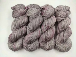 handgefärbte Merino Silver DK Sockenwolle 100 g - Pinkes Mäuschen 301 - Bild 1 von 1