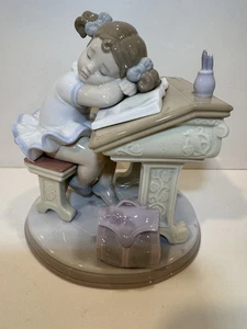 Vintage Retired Lladro #6802 "Waiting For The Bell" - Picture 1 of 7