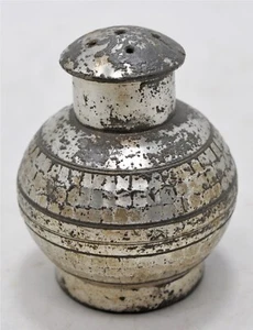 Vintage Iron Metal Small Salt & Pepper Shaker Original Old Hand Crafted - Picture 1 of 7