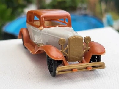 1960's 1:55 plastic model  France (MIO-LOCATELLI?) ALFA ROMEO 6 C 1750 1930. - Immagine 1 di 4