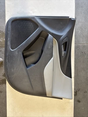 2018 2020 CHEVROLET EQUINOX FRONT RIGHT SIDE DOOR TRIM PANEL GRAY OEM 84328045 - Image 1 of 4