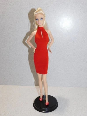 Barbie: 2010 COLECCIÓN BÁSICA Target Red Modelo 01 Muñeca Barbie ¡SIN CAJA! Foto 1 de 4