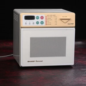 Vintage Retro Sharp Carousel Half Pint Microwave COOL đ - Picture 1 of 5