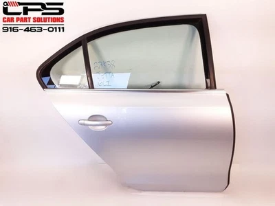 Задняя правая пассажирская дверь 15–18 VOLKSWAGEN JETTA GLI  - Изображение 1 из 4