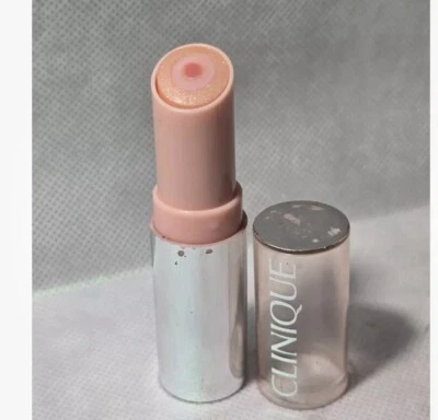Clinique Moisture Surge Pop Triple Bálsamo Labial Tono 06 Pomelo Tamaño Completo Foto 1 de 2