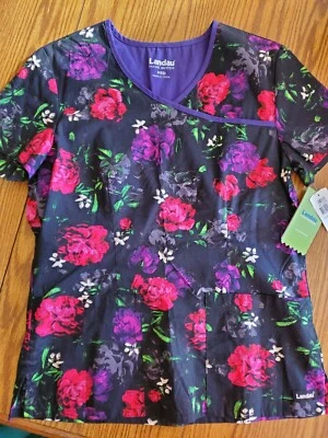 Blusa Médica Landau Mediana!! ¡¡NUEVO CON ETIQUETAS!! Negro con flores Foto 1 de 4