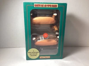 NIB Magnetic Kissing Weiner Dogs Salt & Pepper Shakers 5” - Picture 1 of 10