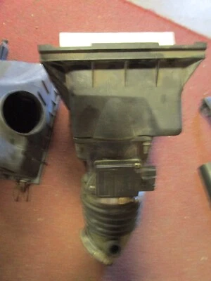 2001-2004 Ford Escape 3.0L Air Cleaner assembly w/Mass air flow 3L8Z-9600-BA - Image 1 of 3