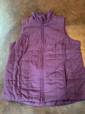 Size M 8-10 ATHLETIC WORKS Puff Vest Dark Purple EXCELLENT - Image 1 of 4
