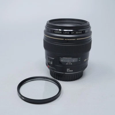 Canon EF 85mm f/1.8 USM Lens - plus Filter - Image 1 of 4