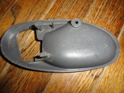 Dodge Avenger Eclipse Sebring 1994-2000 conductor interior izquierdo manija moldura Foto 1 de 2