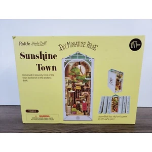 ROLIFE CASA IN MINIATURA FAI DA TE SUNSHINE TOWN TGB02 BOOKEND ANGOLO SCAFFALE INSERTO NUOVO - Foto 1 di 11