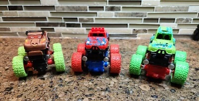 Monster Friction 动力卡车拉回车辆 3 件套 — 第 1/4 张图片