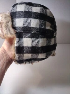 Winter Hat Cold Weather  Older Child Faux Fur Size L XL 8 16 New Great Condition - Picture 1 of 23