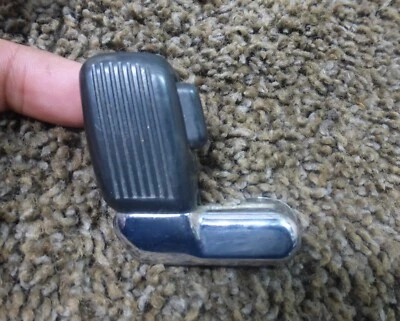 79 89 VW CABRIOLET VANAGON MK1 OEM CROMADO VENTILACIÓN ALA BLOQUEO LADO IZQUIERDO DEL CONDUCTOR Foto 1 de 2