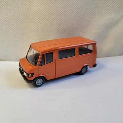 Conrad No. Фургон 3063/3064 Mercedes Benz 207D 307D - Изображение 1 из 4