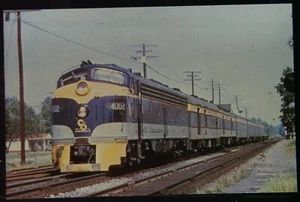 Vintage Train Postcard Chesapeake and Ohio Railway E-8 Unit 4002 - Picture 1 of 2