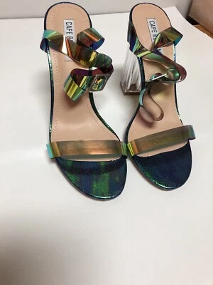 Sandalias Cape Robbin Iridiscentes con Tacón Chucky Transparente y Correas al Tobillo Talla 7 Foto 1 de 4