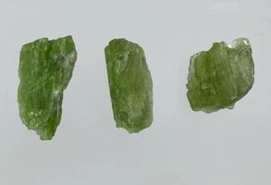 LOTE CROMO TREMOLITH Cristal Crudo (8,5gr) Tremolit / Cromo Tremolita áspero - Imagen 1 de 1