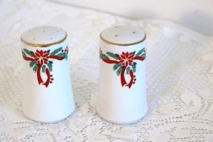 TIENSHAN FINE CHINA POINSETTIA RIBBON 3 Hole & 6 Hole Salt & Pepper Shakers Set - Picture 1 of 8