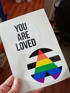 Juego de pegatinas de vinilo Straight Ally + You Are Loved - Imagen 1 de 2