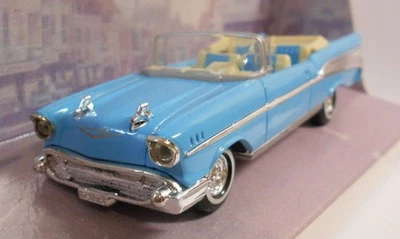 Dinky 1/43 Scale Diecast Model DY27 1957 CHEVROLET CONVERTIBLE - Image 1 of 4