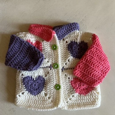 Cardigã bebê feito à mão - Crochê - Abotoado 0-6 meses - Imagem 1 de 4