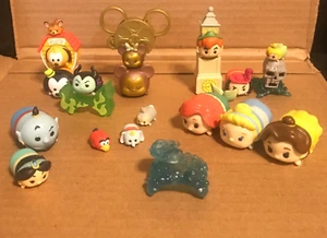 Disney Tsum Tsum Lot Vinyl Figurines: 25 items 6 lg 6 md 5 sm Princess Dog Genie - Picture 1 of 8
