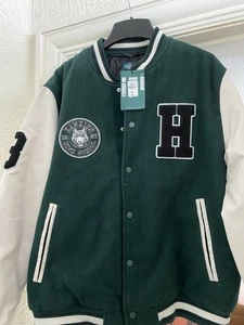 Stranger Things Hawkins Tigers Varsity Bomber XL Collegejacke - Bild 1 von 6