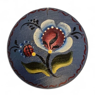 Broche prendedor noruego pintado a mano de madera azul arte popular flor rosa 1,65" Foto 1 de 4