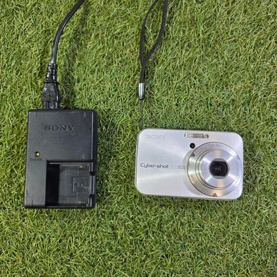 Sony Cybershot DSC-N1 8.1MP FAULTY MEMORY CARD READER - Image 1 of 4