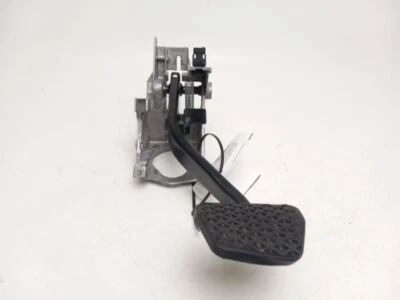 BMW 3 328I 2011 pedal de freno OEM Foto 1 de 4