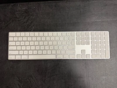 Genuine Apple Wireless Keyboard A1843 with 10 Key for iMac Mac Mini Pro Silver - Image 1 of 2