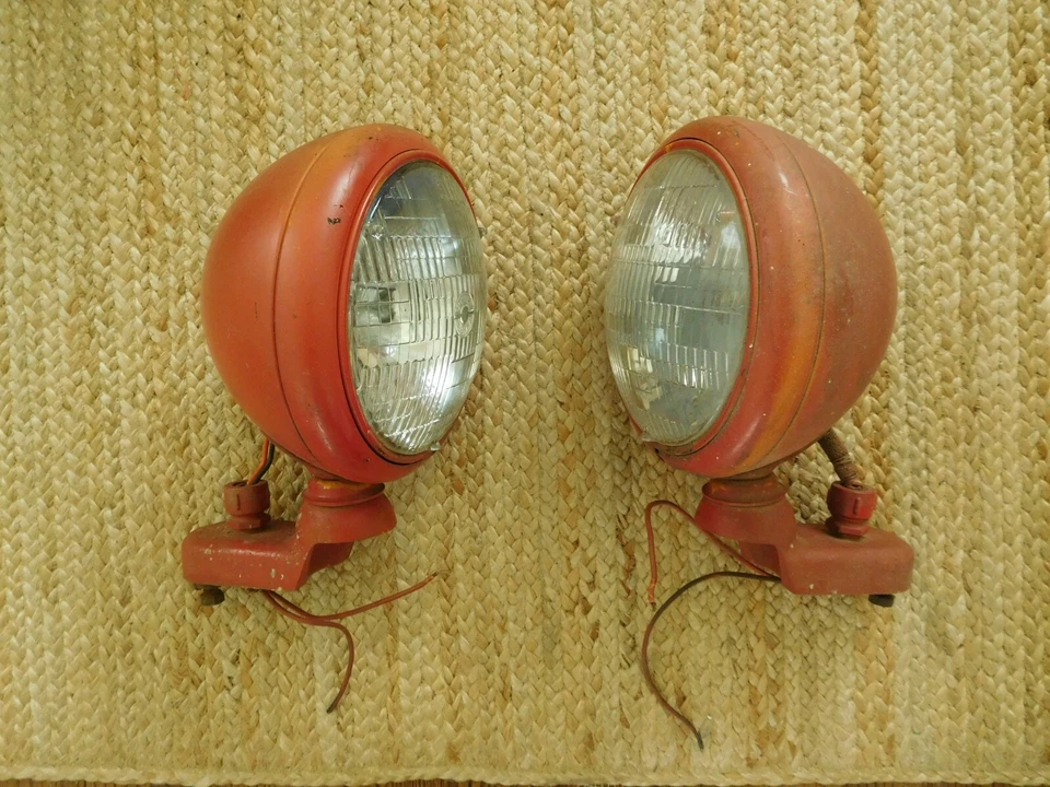 Soportes faros camioneta Dodge International Mack años 30 1940 blanco Foto 1 de 4