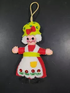 VINTAGE FELT SEQUIN MRS. CLAUS HANDMADE CHRISTMAS ORNAMENT FREE SHIPPING - Picture 1 of 2
