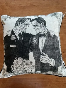 Isaac Mizrahi Halloween Frankenstein Grooms LGBTQ + Pride Couple Dekokissen - Bild 1 von 5